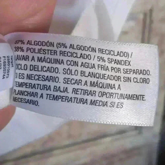 5/ $25 Future collective size 2x key hole spaghetti strap top new without tags - Picture 8 of 12